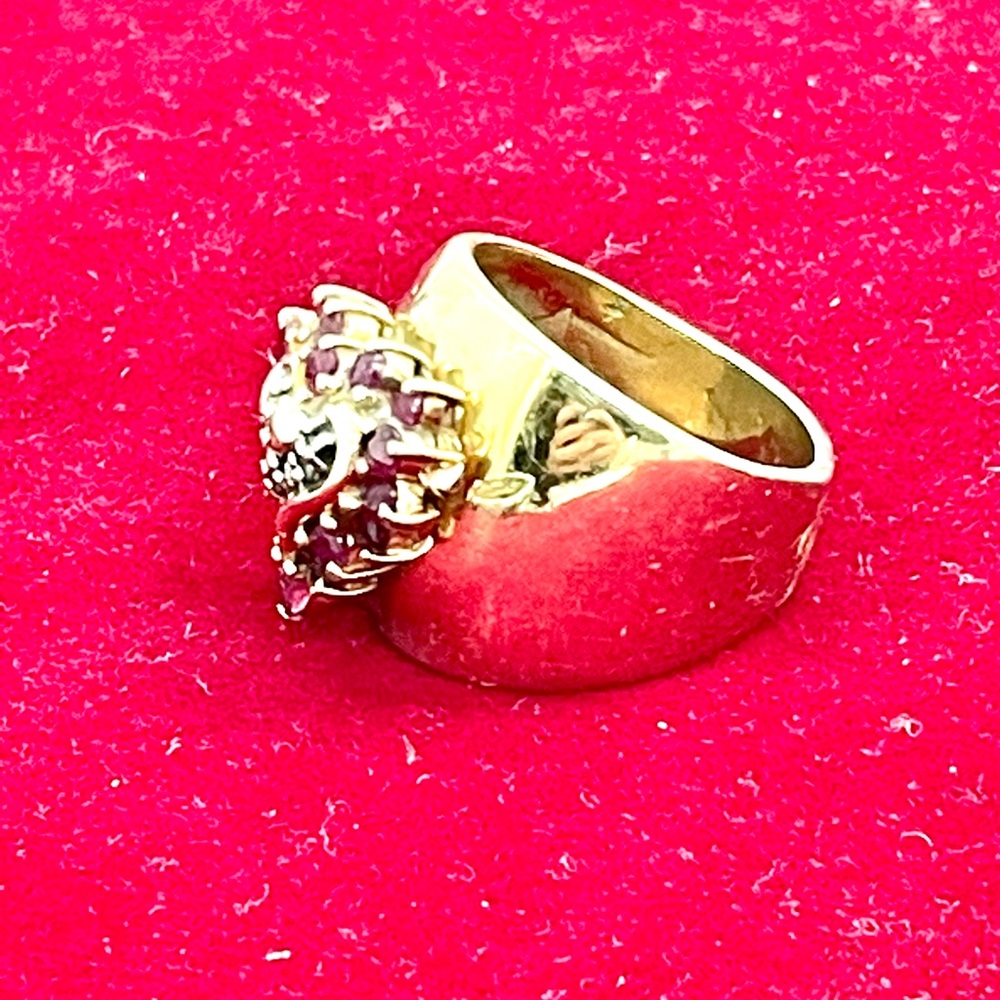 14k heavy Ruby and Diamond Heart Ring - Picture 4 of 8
